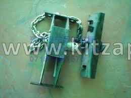 Кронштейн крепления запасного колеса Dong Feng C100 31Q07-05010